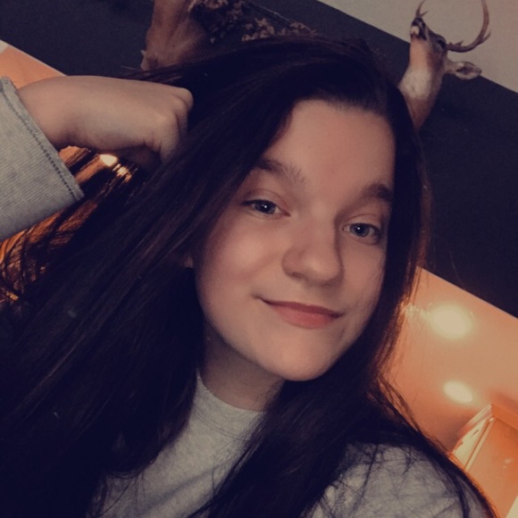 Meet your Posher, Aubrey - Picture 1 of 1